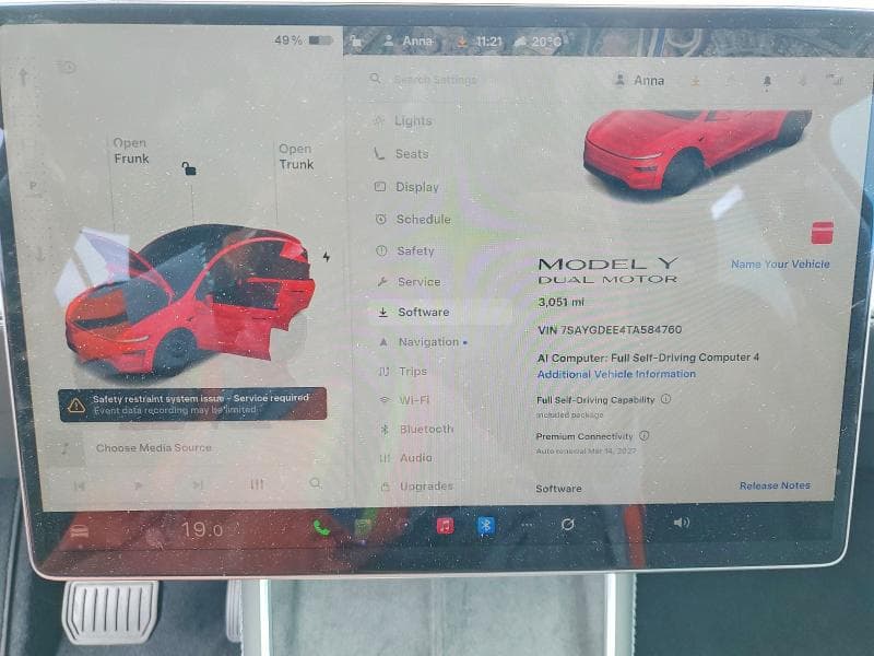 2026 TESLA MODEL Y 9