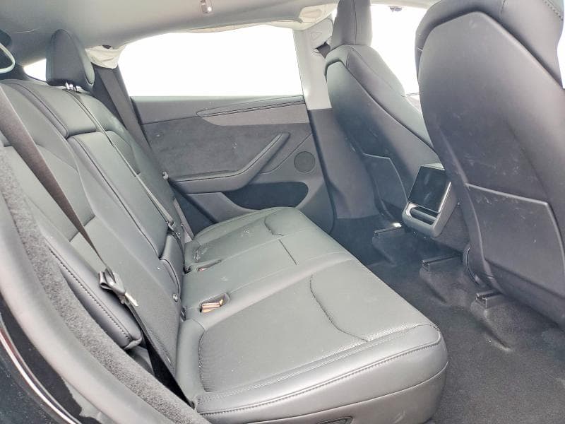 2026 TESLA MODEL Y 10
