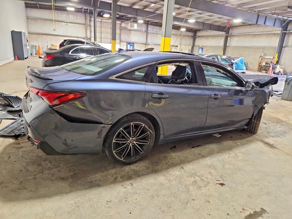 2019 TOYOTA AVALON XSE XSE 3