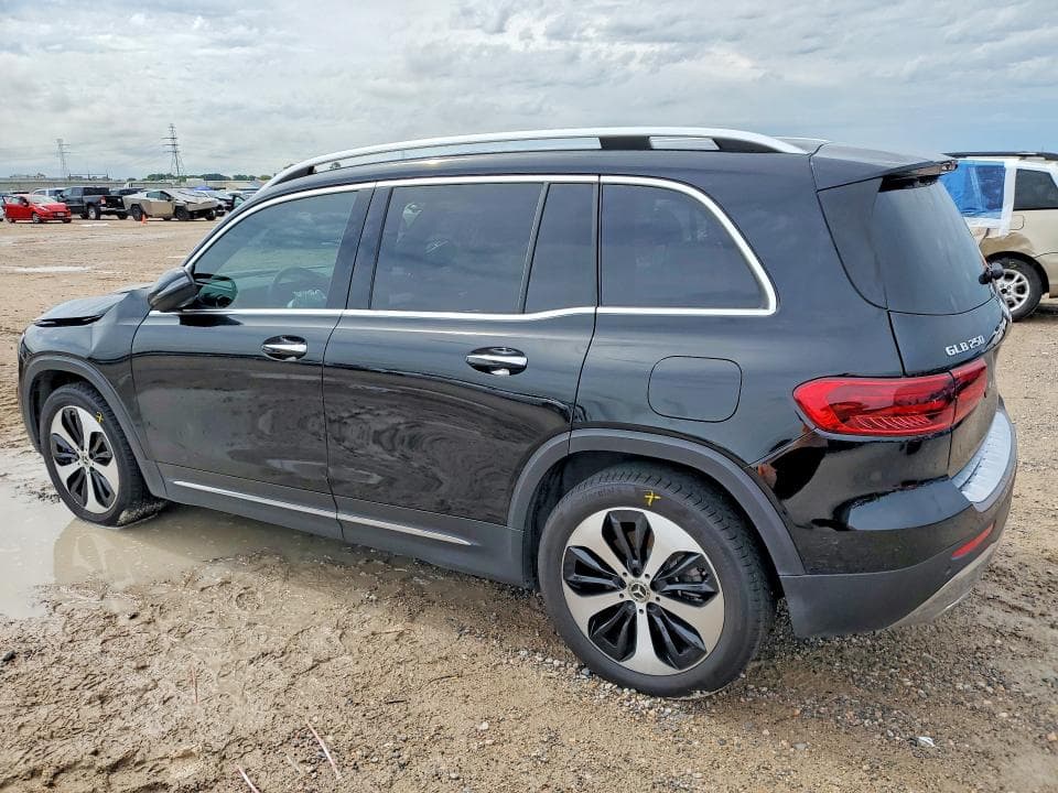 2024 MERCEDES-BENZ GLB 2