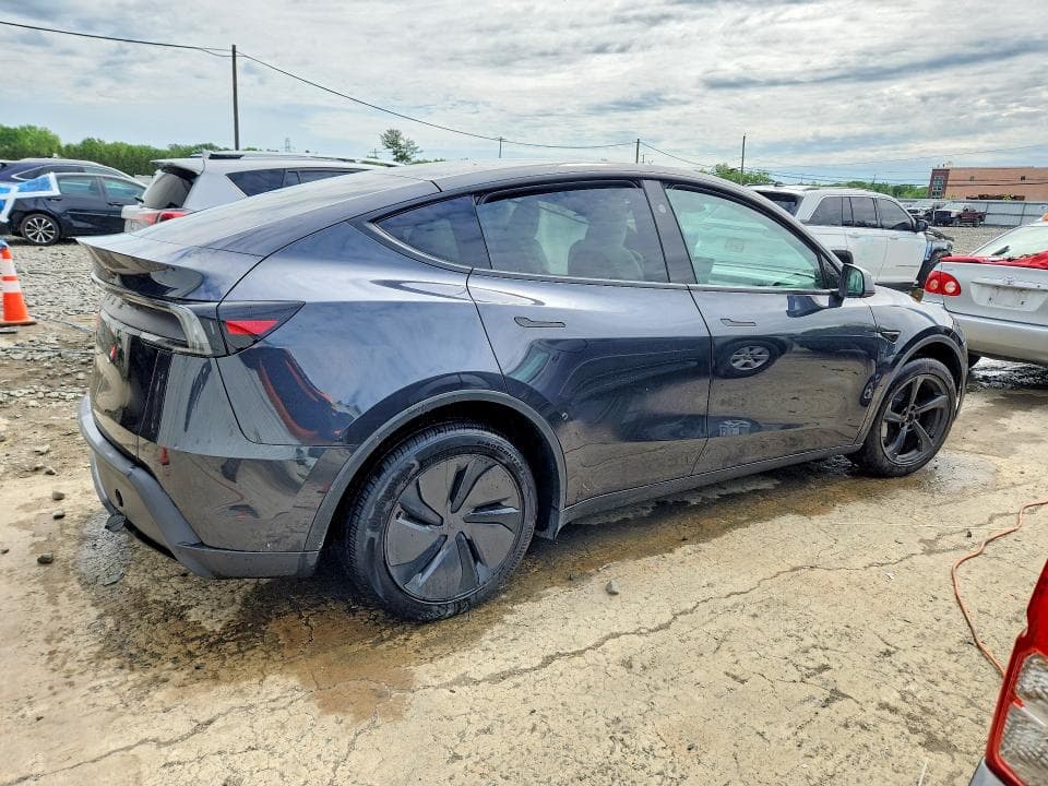 2026 TESLA MODEL Y 3