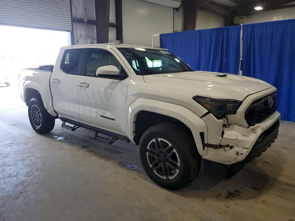 2024 TOYOTA TACOMA TRD SPORT 4