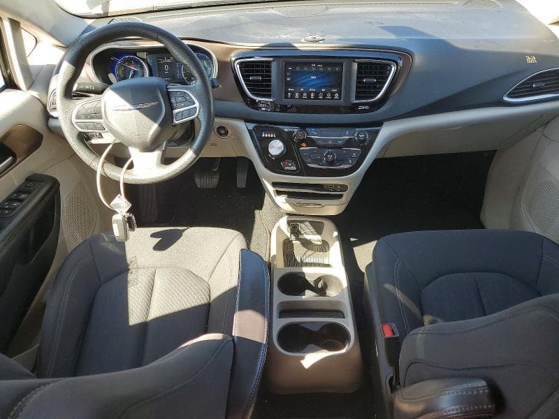 2018 CHRYSLER PACIFICA L L 8