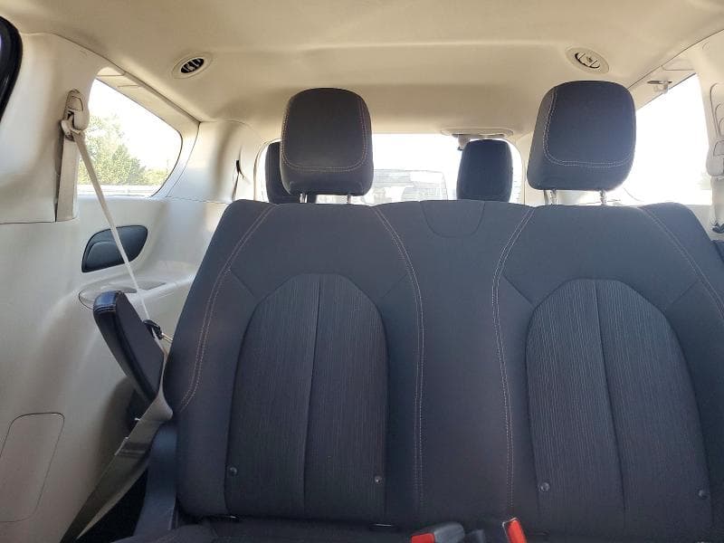2018 CHRYSLER PACIFICA L L 10