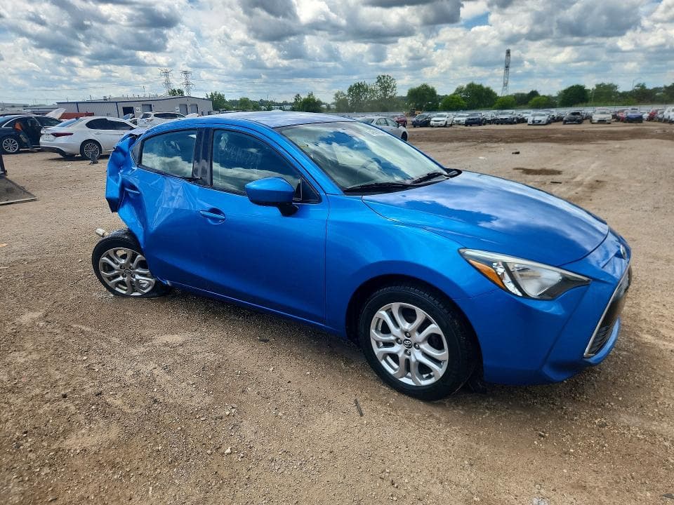 2017 TOYOTA YARIS IA BASE 4