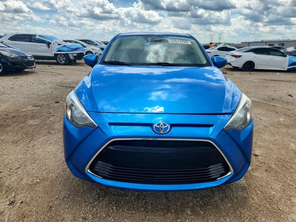 2017 TOYOTA YARIS IA BASE 5