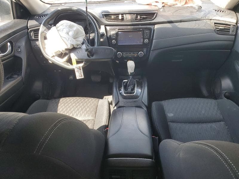 2017 NISSAN ROGUE SV 8