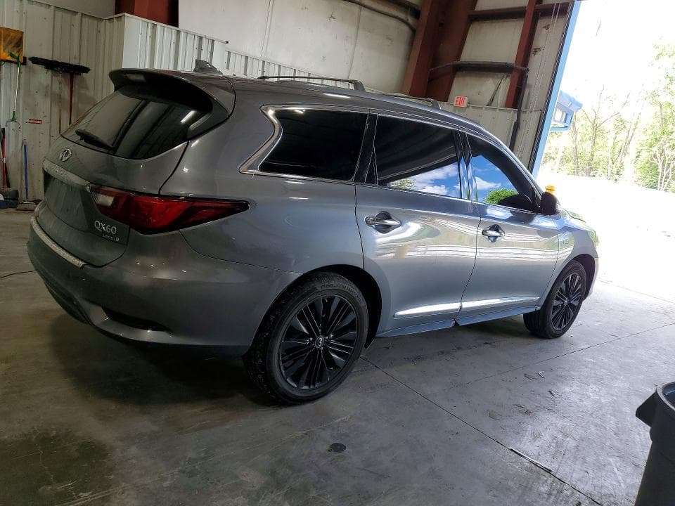 2019 INFINITI QX60 LUXE 3