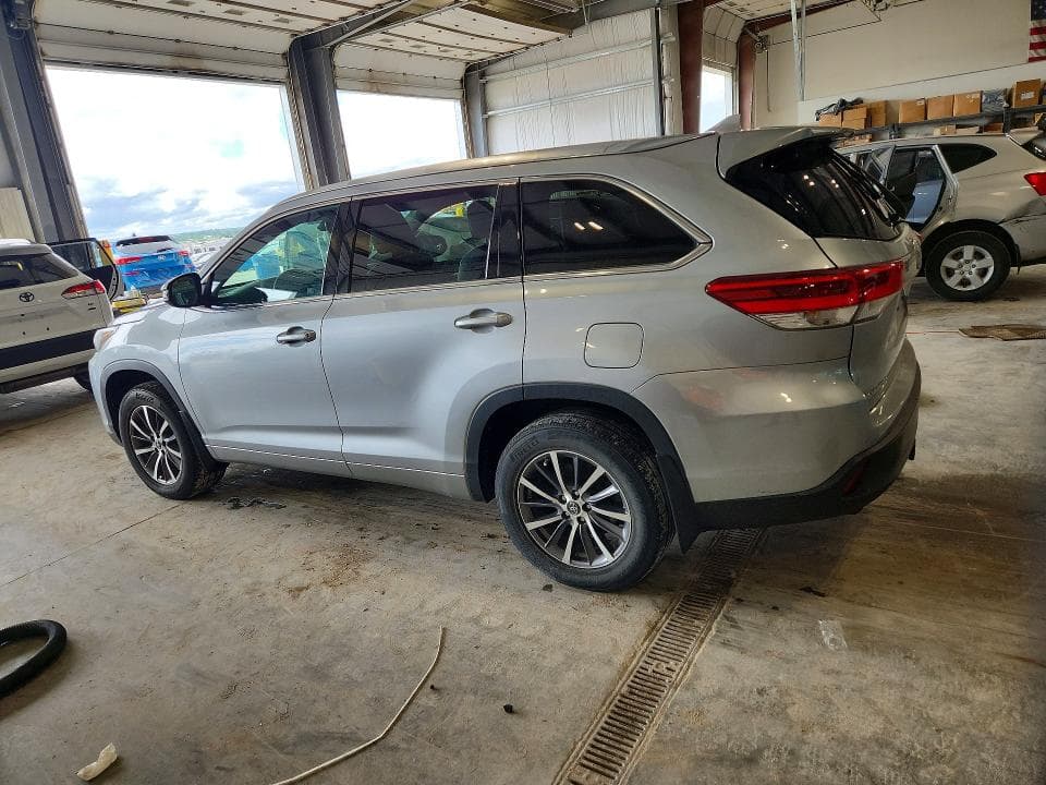2017 TOYOTA HIGHLANDER XLE XLE 2