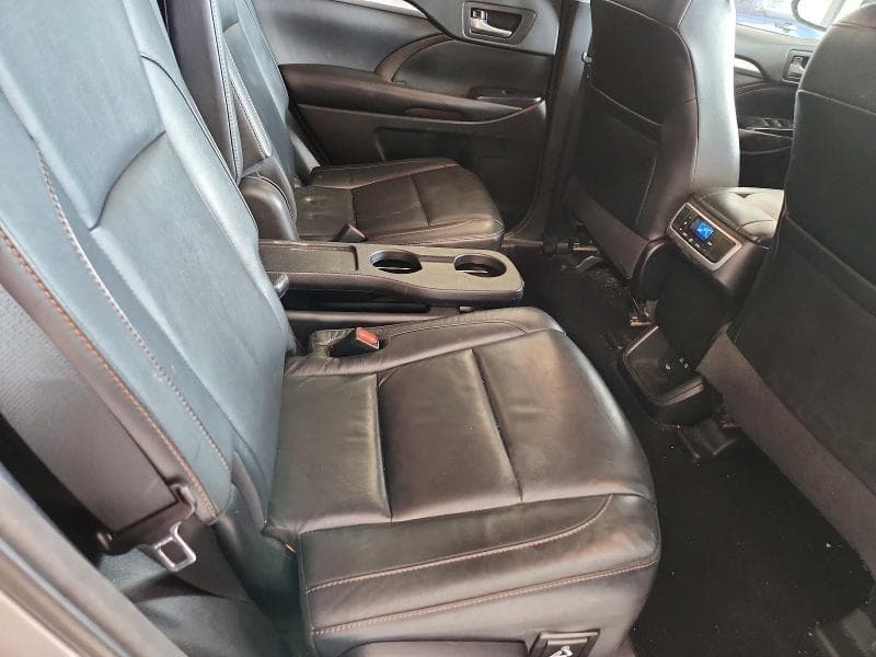2017 TOYOTA HIGHLANDER XLE XLE 10