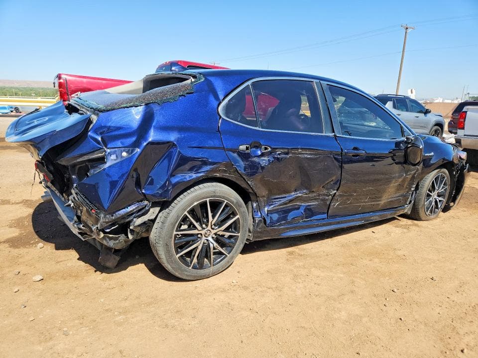 2021 TOYOTA CAMRY SE SE 3