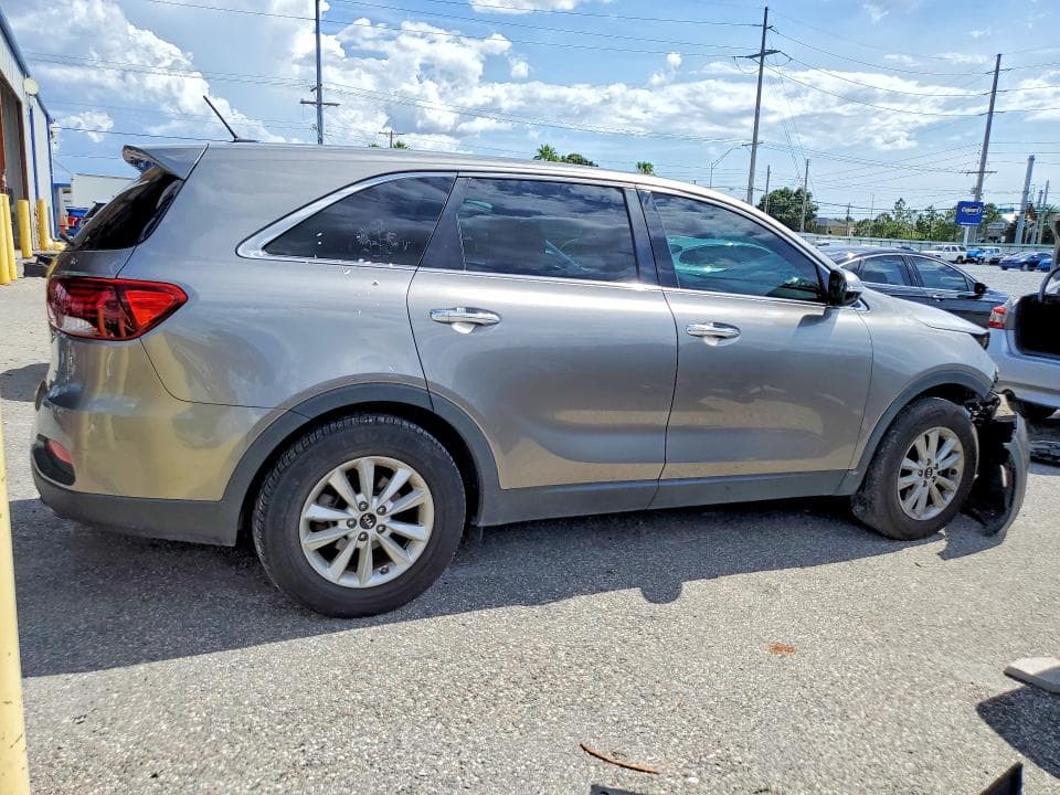 2019 KIA SORENTO LX V6 3