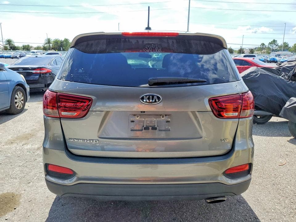 2019 KIA SORENTO LX V6 6