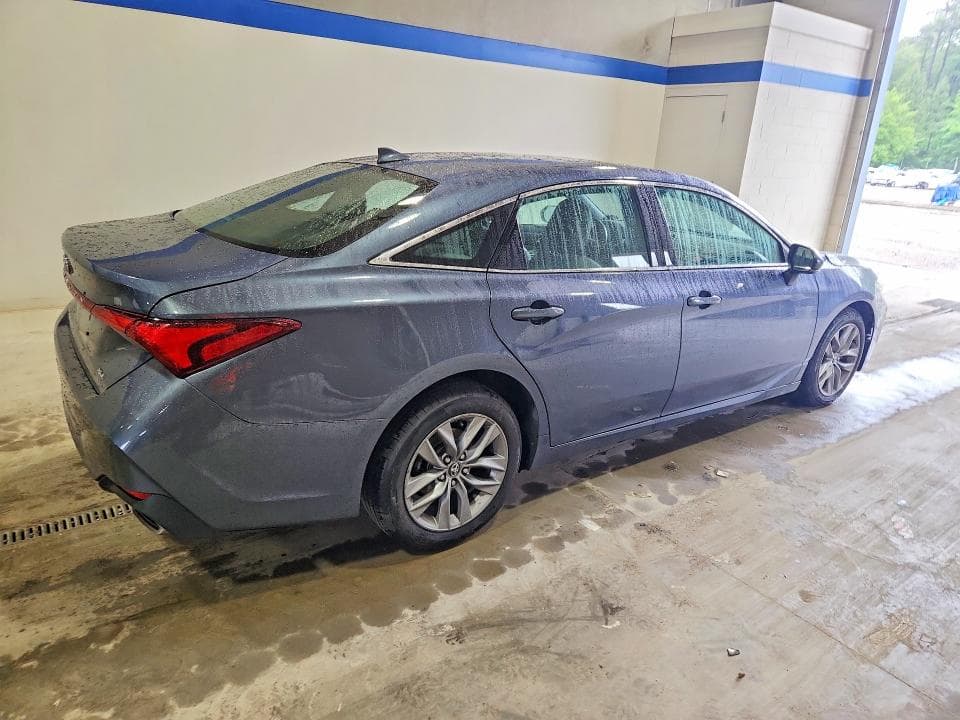2020 TOYOTA AVALON XLE 3
