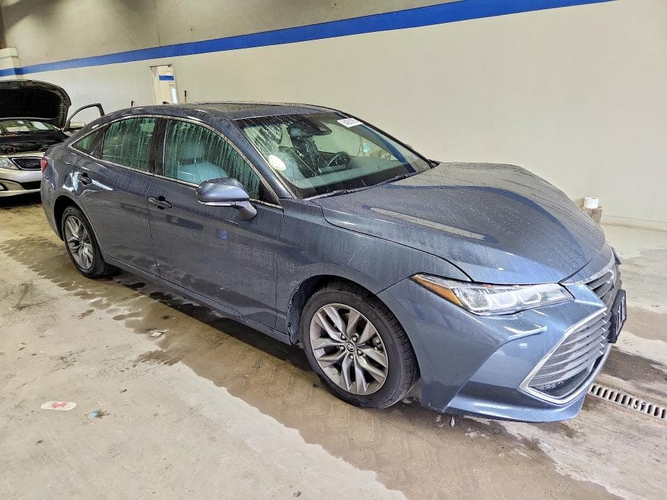 2020 TOYOTA AVALON XLE 4