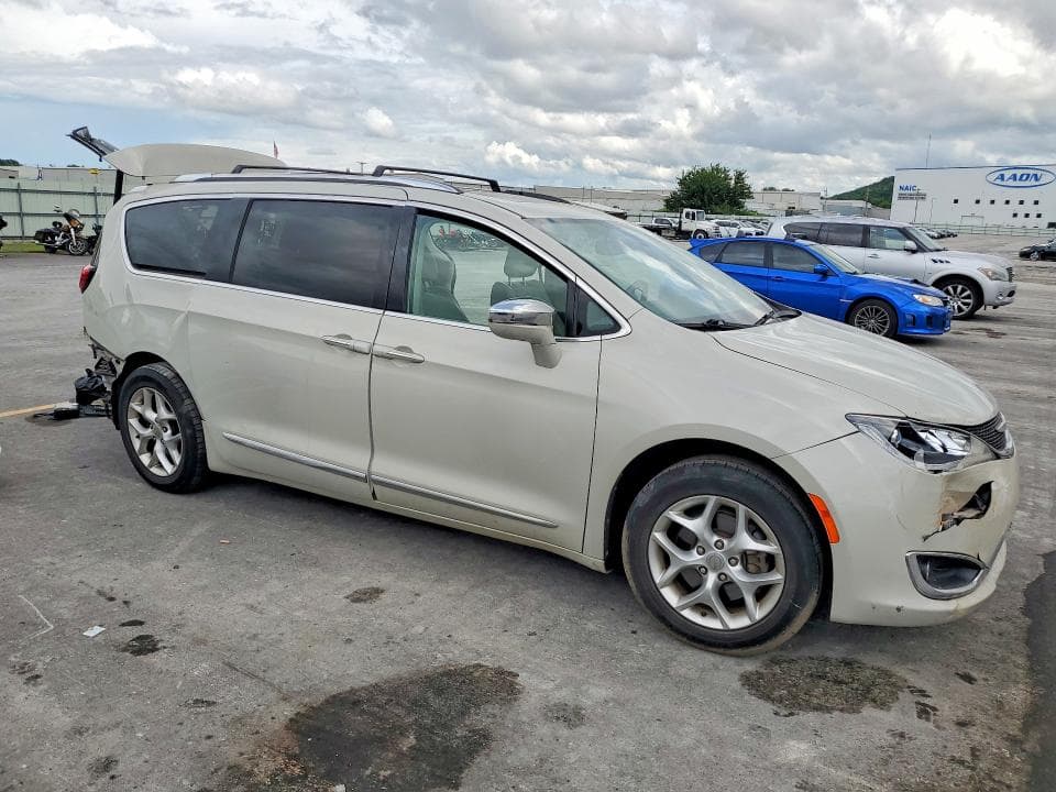 2020 CHRYSLER PACIFICA LIMITED LIMITED 4