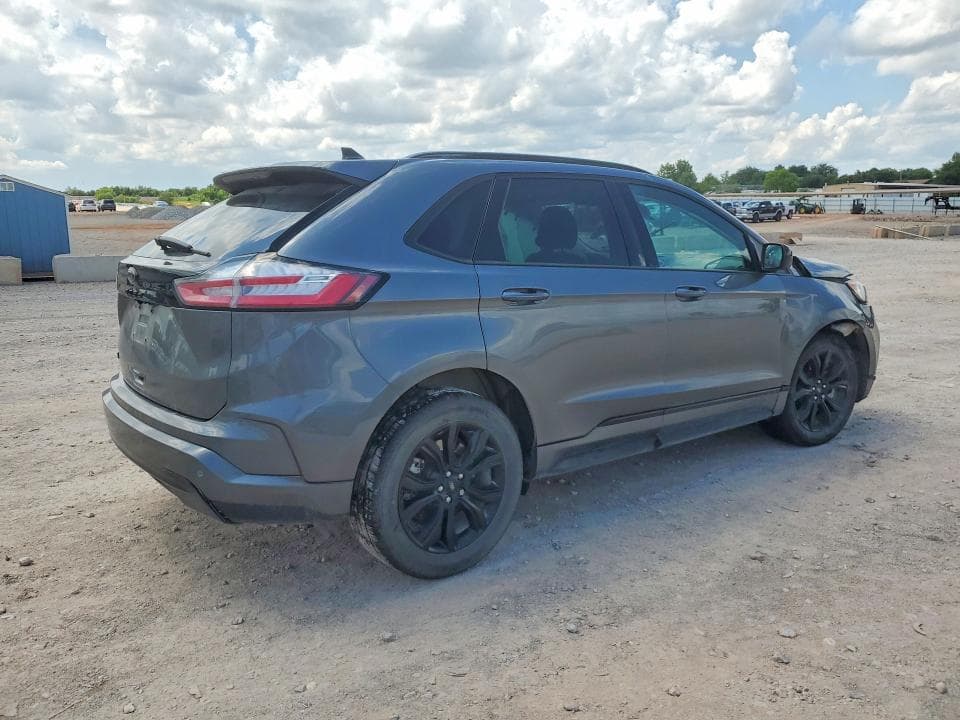 2022 FORD EDGE SE 3