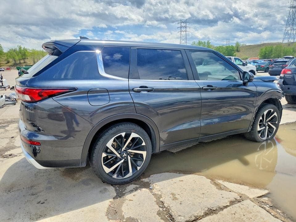 2024 MITSUBISHI OUTLANDER SE SE 3