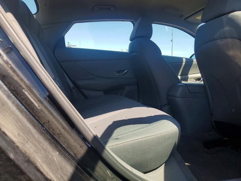 2021 HYUNDAI ELANTRA SEL 10