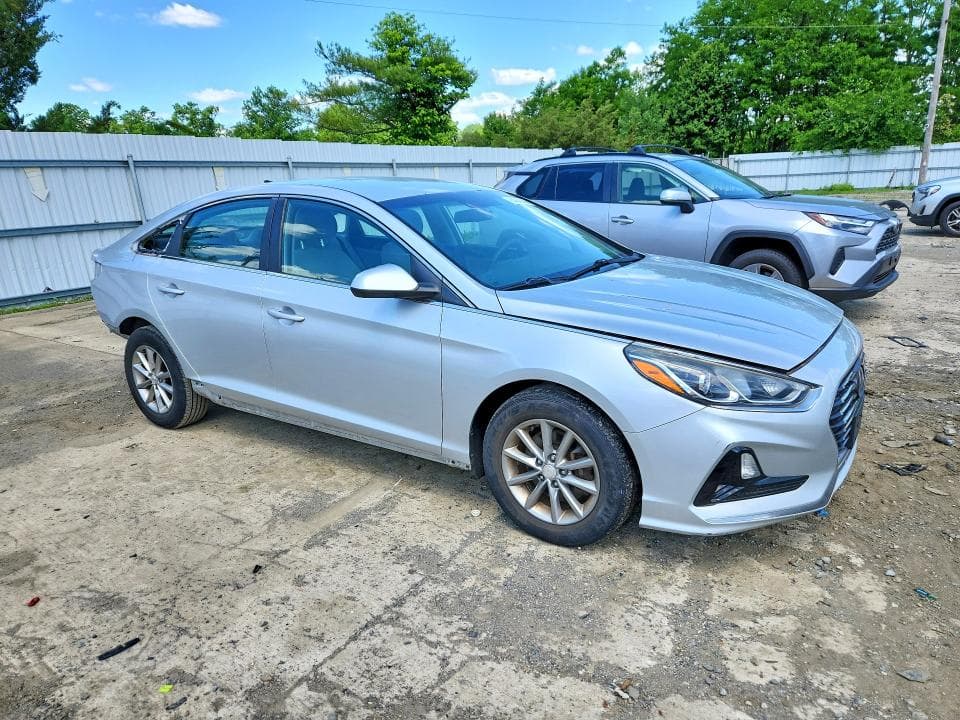 2018 HYUNDAI SONATA SE 4
