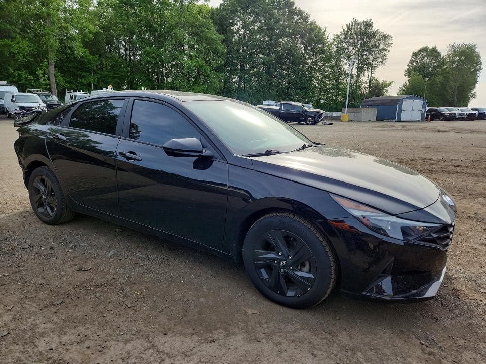 2023 HYUNDAI ELANTRA SEL 4