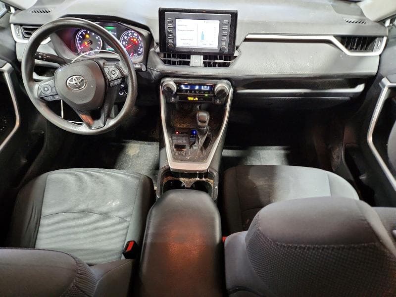 2019 TOYOTA RAV4 LE LE 8