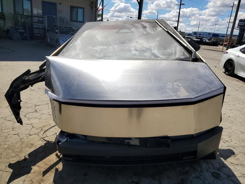 2026 TESLA CYBERTRUCK 5