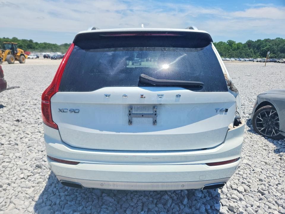 2016 VOLVO XC90 T6 6