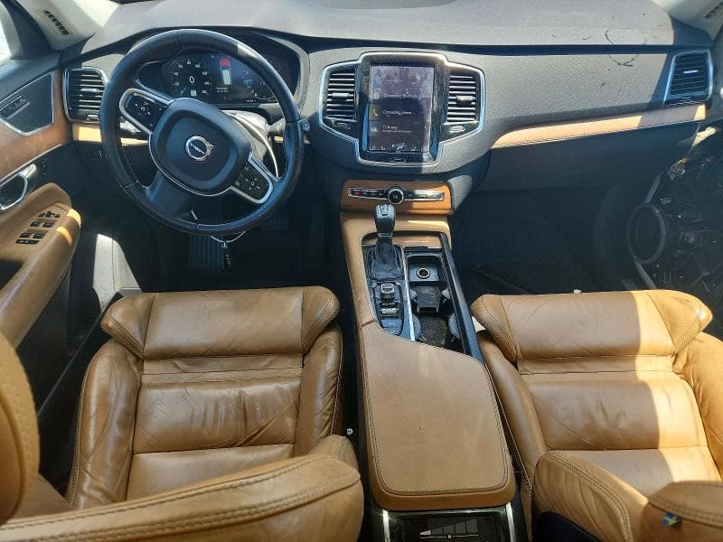 2016 VOLVO XC90 T6 8
