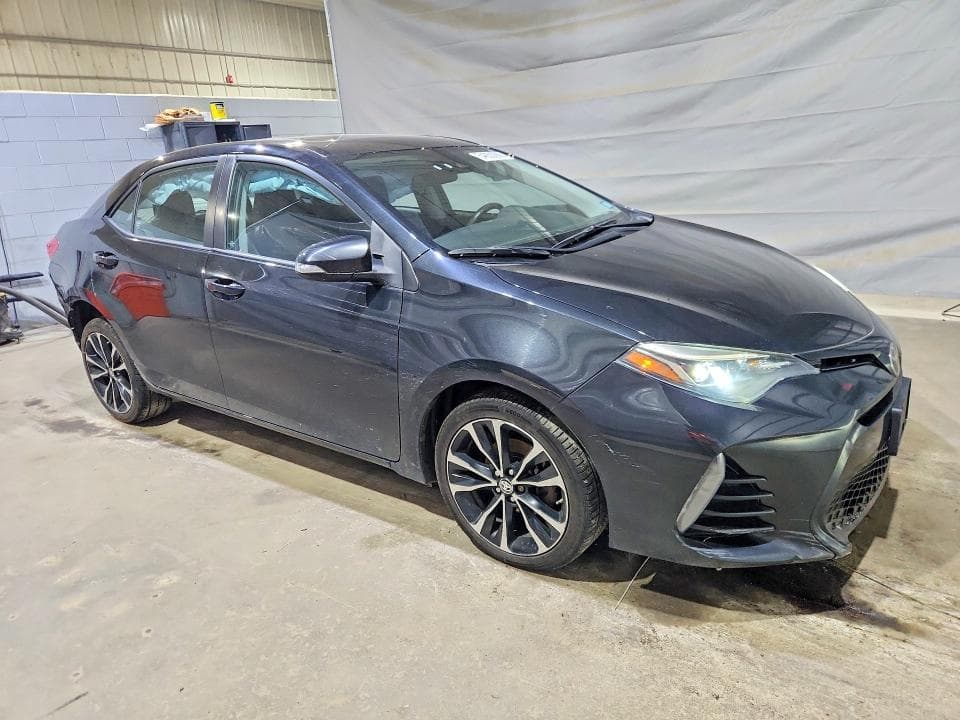 2017 TOYOTA COROLLA SE SE 4