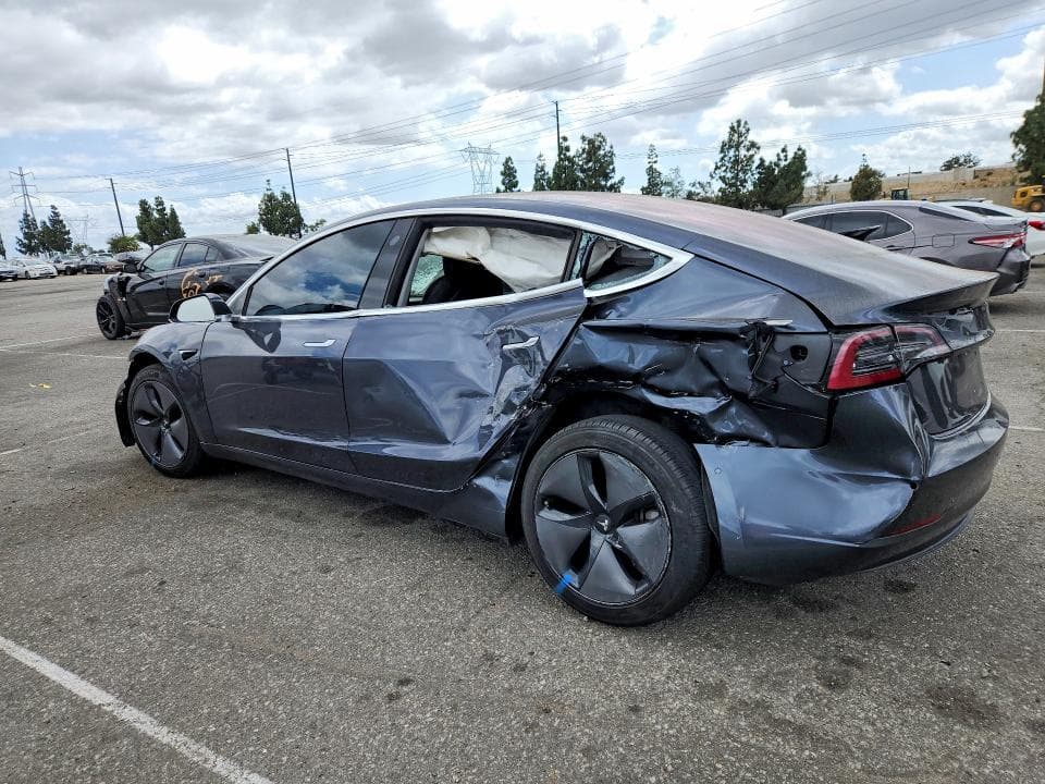 2018 TESLA MODEL 3 2