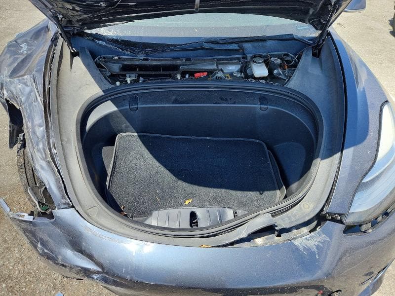 2018 TESLA MODEL 3 11