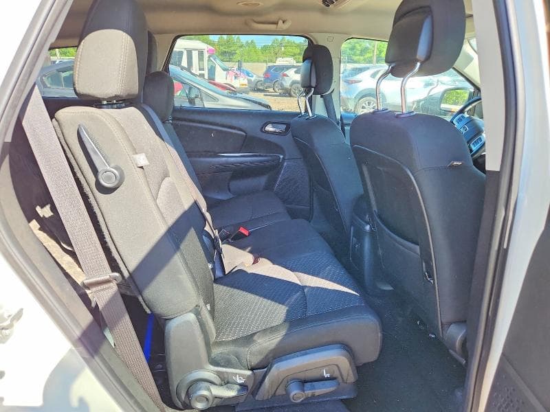 2019 DODGE JOURNEY SE 11