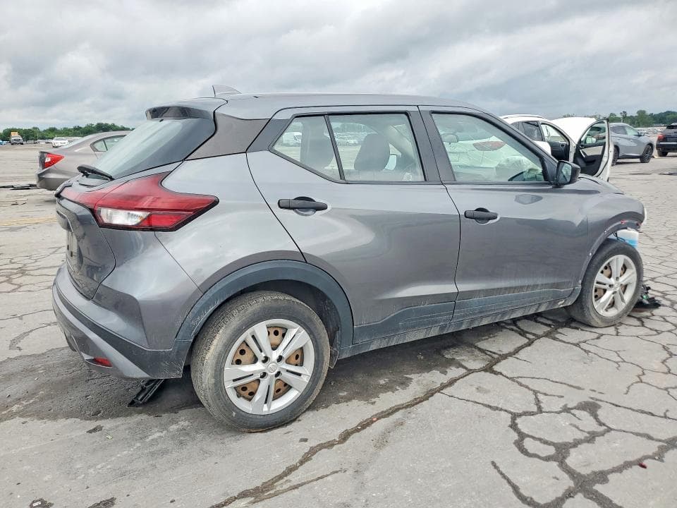 2022 NISSAN KICKS S 3