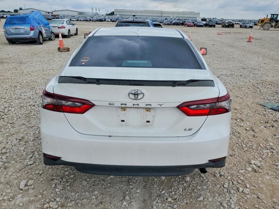 2022 TOYOTA CAMRY LE 6