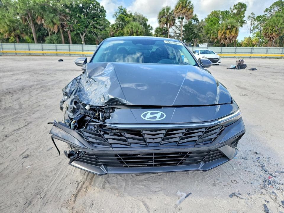 2026 HYUNDAI ELANTRA SE 5