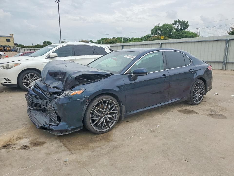2020 TOYOTA CAMRY LE LE - 1
