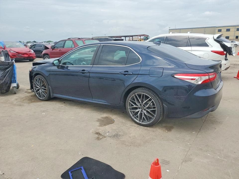 2020 TOYOTA CAMRY LE LE 2