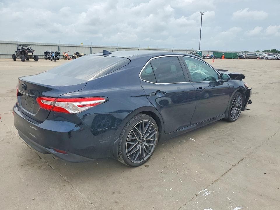 2020 TOYOTA CAMRY LE LE 3