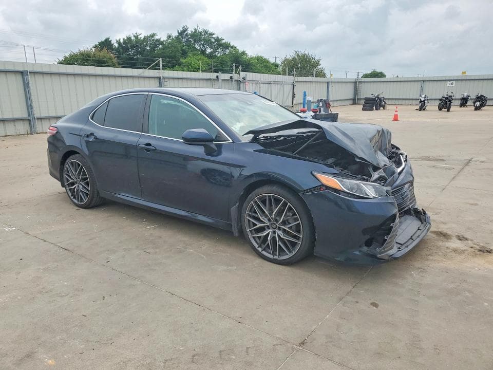 2020 TOYOTA CAMRY LE LE 4