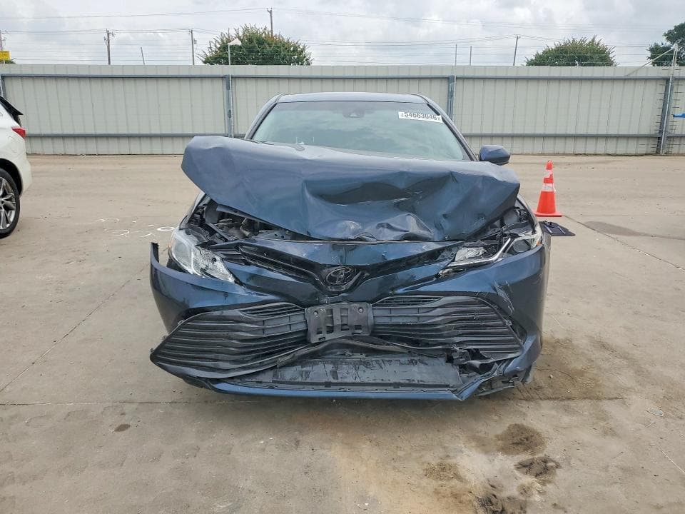 2020 TOYOTA CAMRY LE LE 5