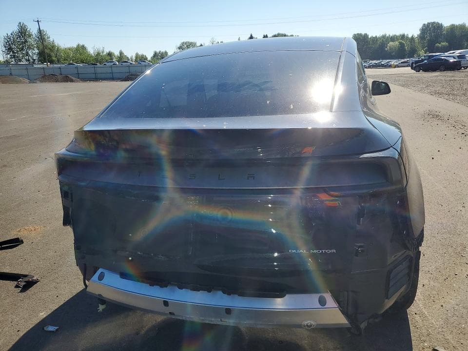 2026 TESLA MODEL Y 6