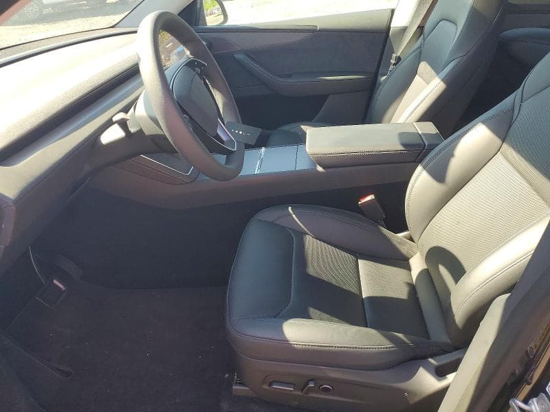 2026 TESLA MODEL Y 7
