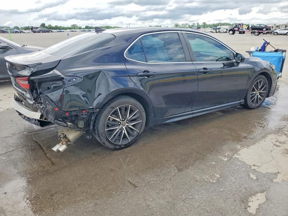 2021 TOYOTA CAMRY SE SE 3