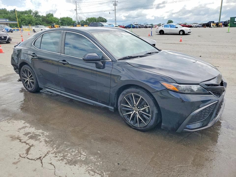 2021 TOYOTA CAMRY SE SE 4