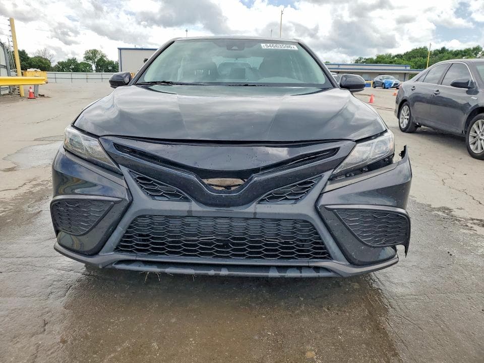 2021 TOYOTA CAMRY SE SE 5