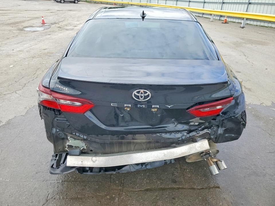 2021 TOYOTA CAMRY SE SE 6