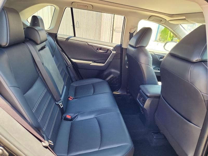 2020 TOYOTA RAV4 LIMITED LIMITED 11