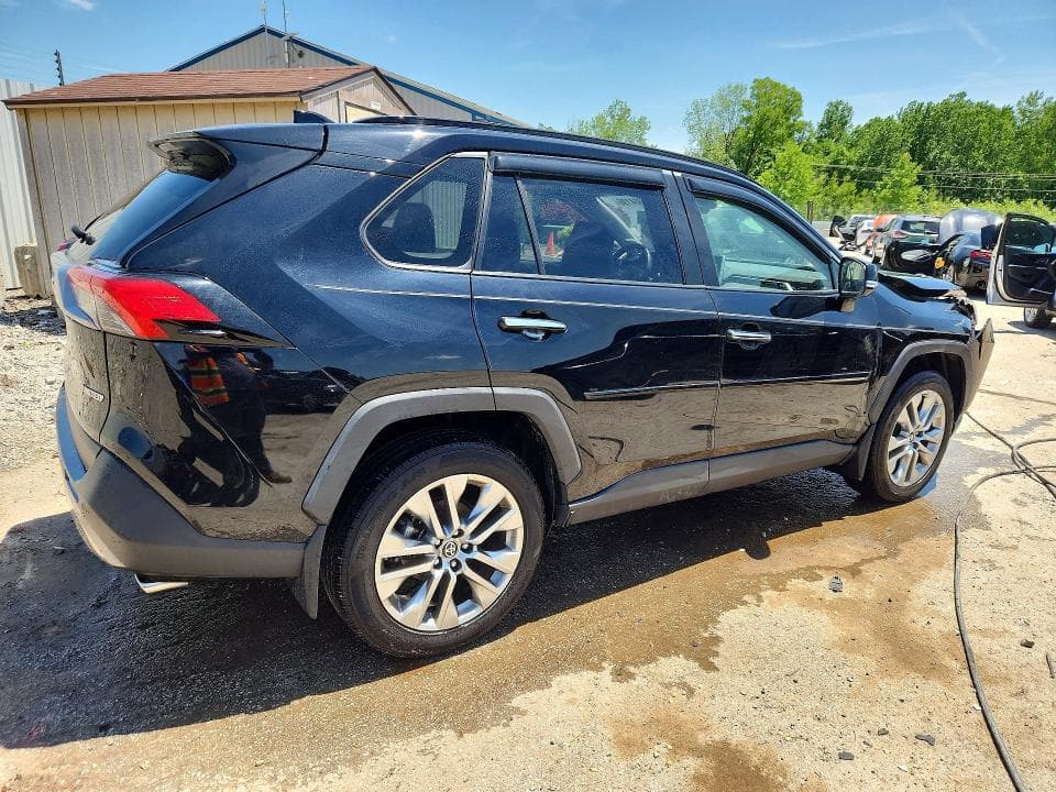 2020 TOYOTA RAV4 LIMITED LIMITED 3