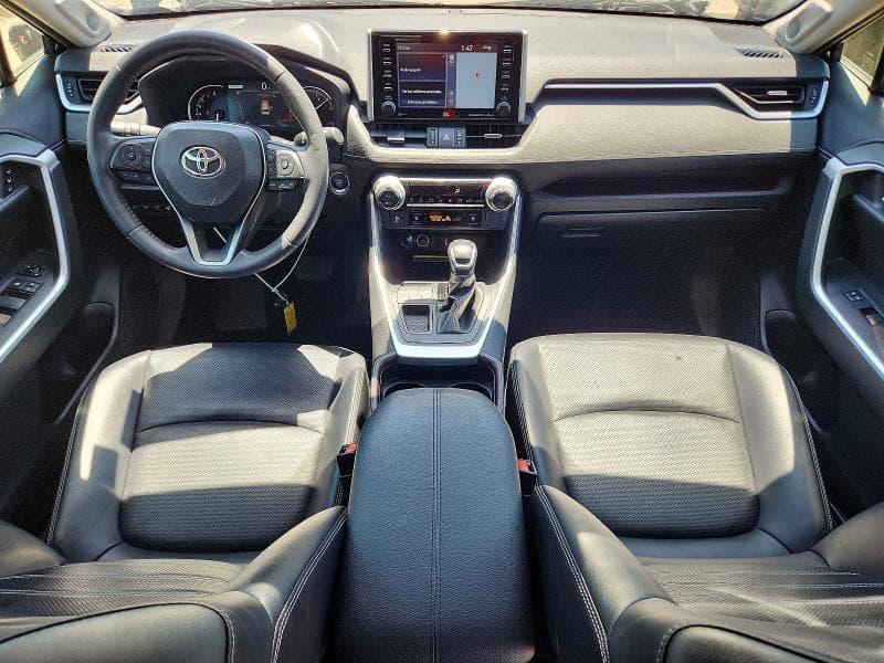 2020 TOYOTA RAV4 LIMITED LIMITED 8